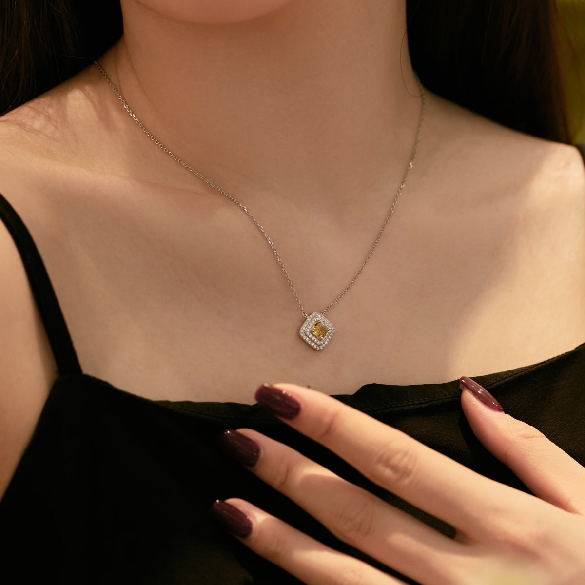 [Rosla]Sparkling Asscher Cut Necklace