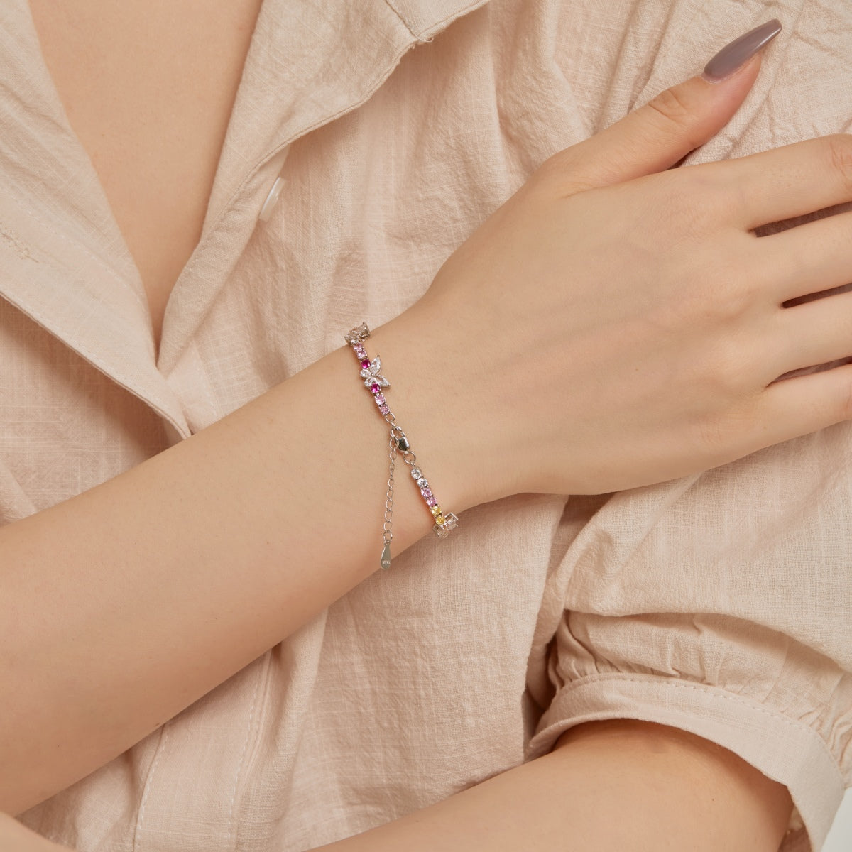 [Rosla]Ornate Colorful Butterfly Shape Round Cut Daily Bracelet