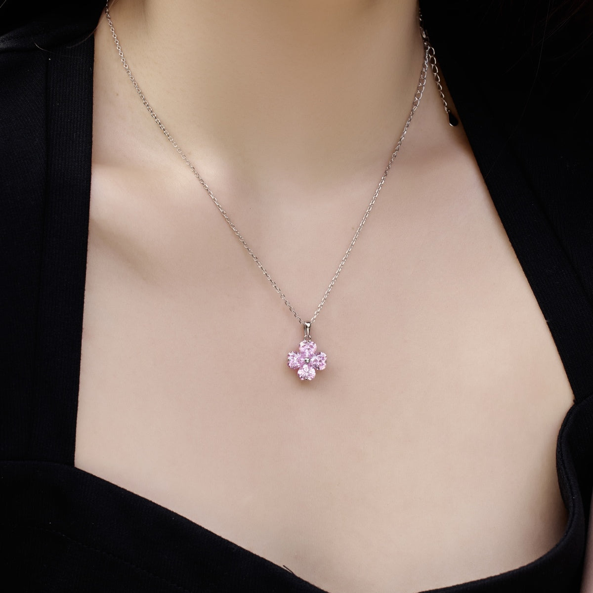 [Rosla]Heart-Shaped Four-Leaf Clover Bead Necklace