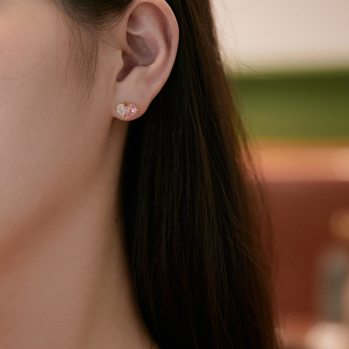 [Rosla]Dazzling Elegant Heart Cut Lover Earrings