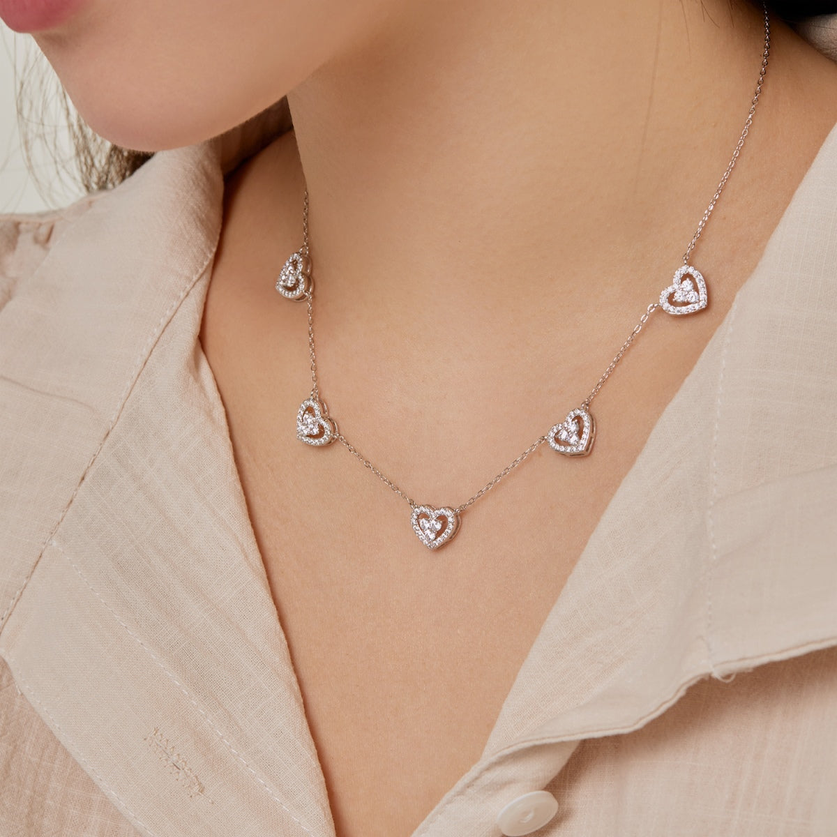 [Rosla]Sparkling Five Heart Necklace
