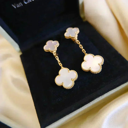 [Rosla]CLOVER 2 MOTIF WHITE MOP EARRINGS