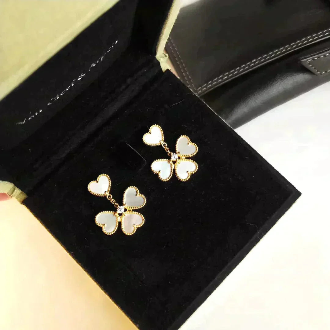 [Rosla]CLOVER SWEET WHITE MOP EARRINGS