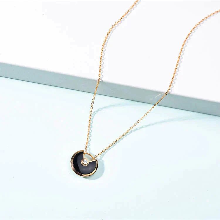 [Rosla]AMULETTE GOLD CARNELIAN ONYX NECKLACE