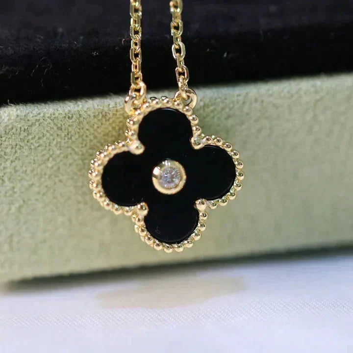 [Rosla]CLOVER 15MM DIAMOND ONYX NECKLACE
