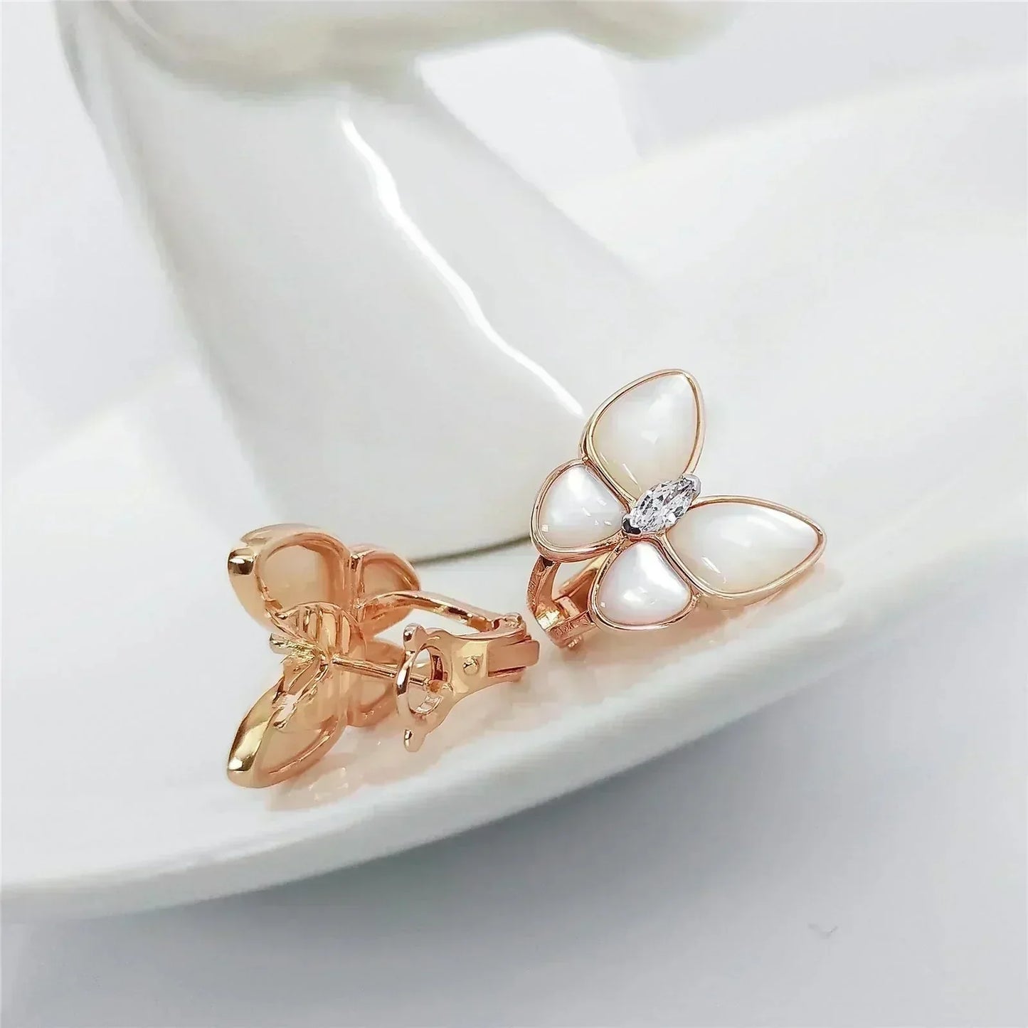 [Rosla]BUTTERFLY MOP DIAMOND EARRINGS
