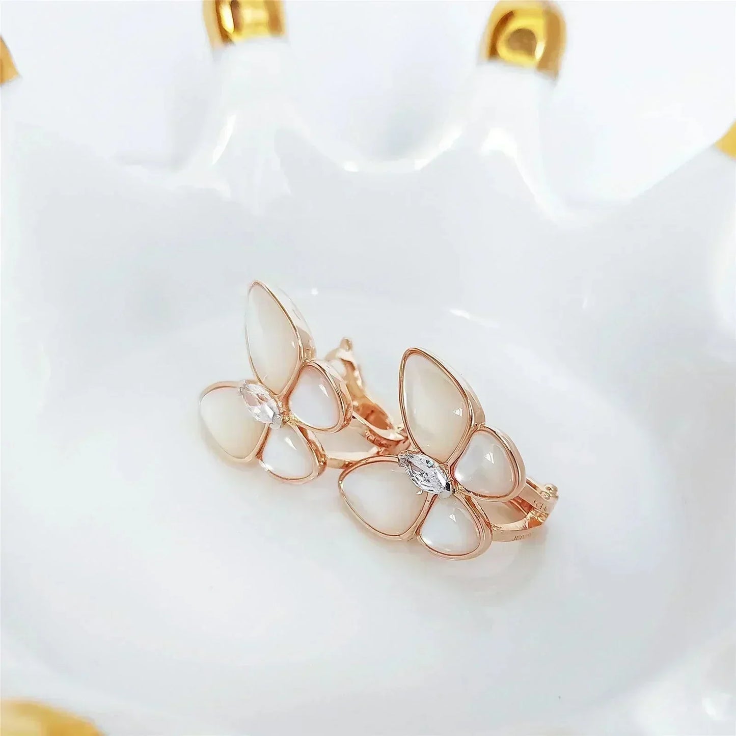 [Rosla]BUTTERFLY MOP DIAMOND EARRINGS