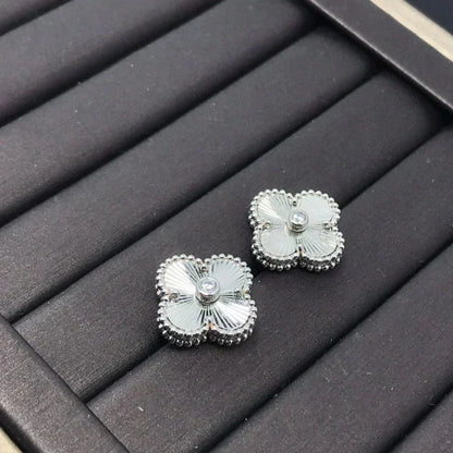 [Rosla]CLOVER MINI 9.5MM LASER EARRINGS
