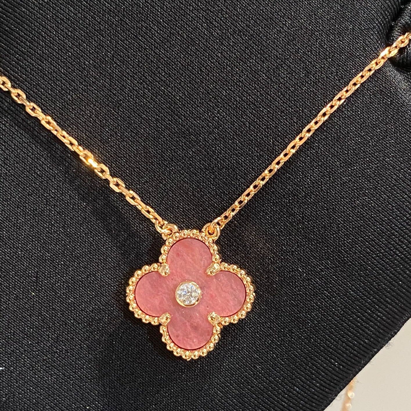 [Rosla]CLOVER 15MM DIAMOND RHODONITE NECKLACE