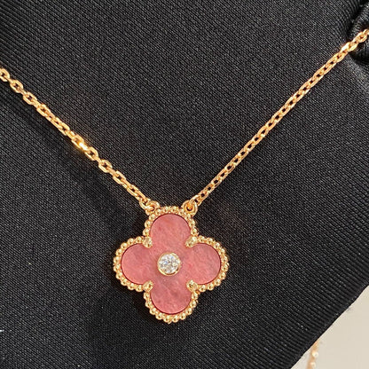 [Rosla]CLOVER 15MM DIAMOND RHODONITE NECKLACE