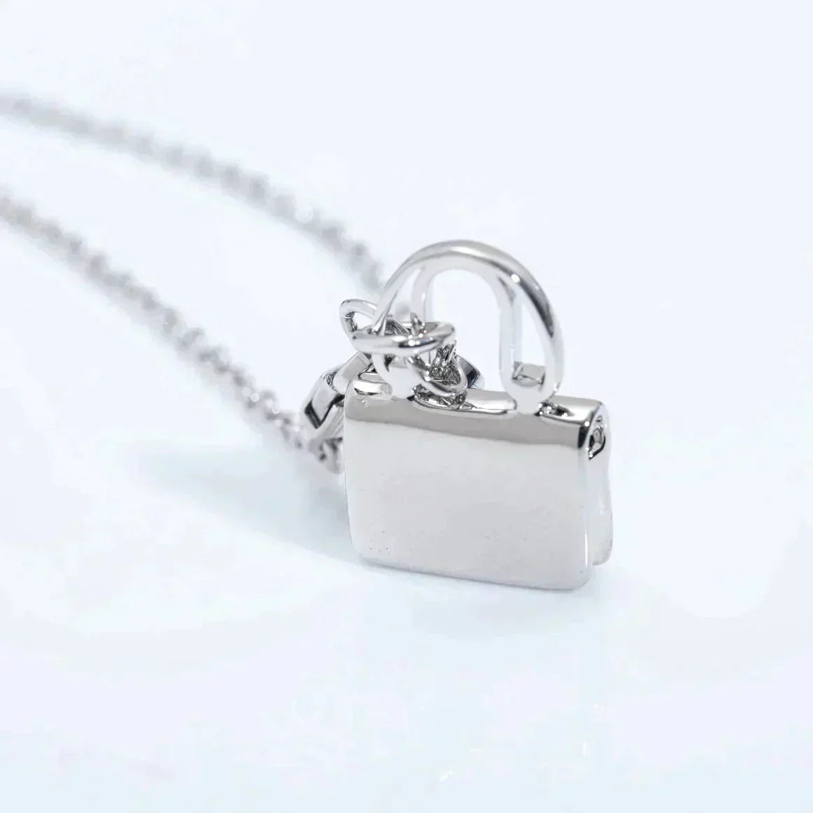 [Rosla]AMULETTE PEDANT SILVER NECKLACE