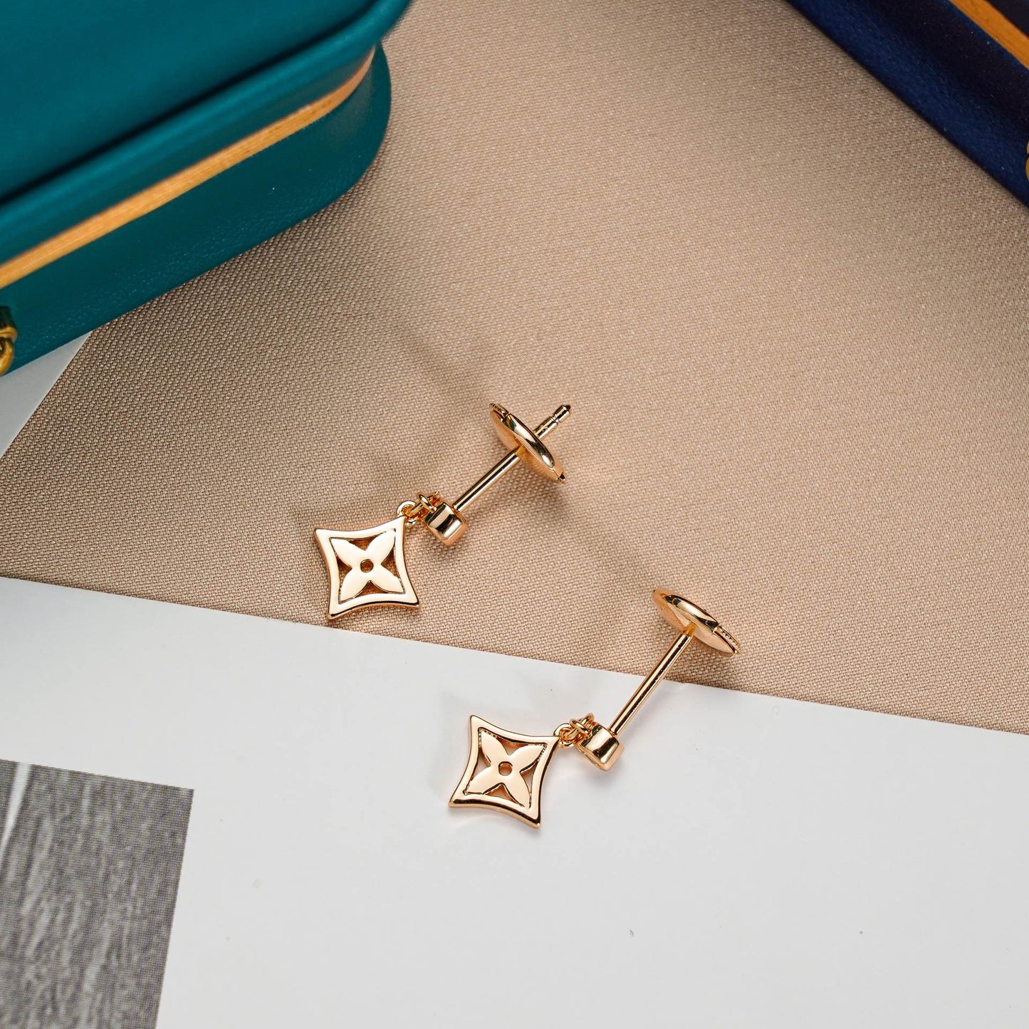 [Rosla]STAR EARRINGS GOLD