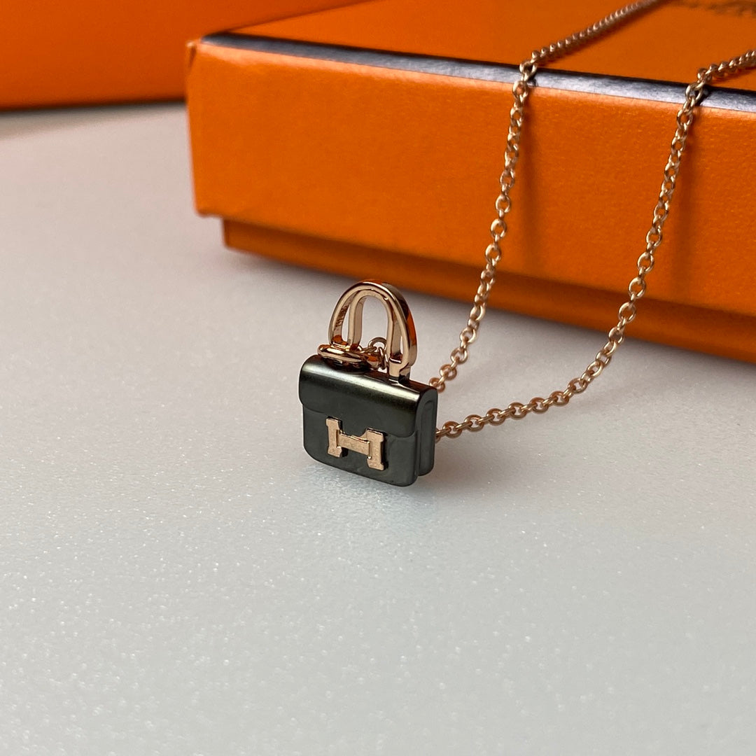 [Rosla]CONSTANCE BLACK PEDANT PINK GOLD NECKLACE