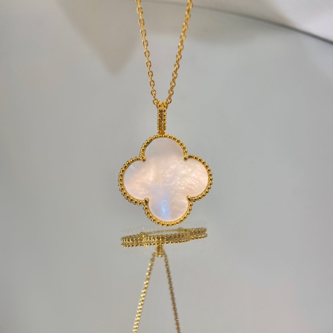 [Rosla]CLOVER 25MM MOP LARGE PENDANT NECKLACE