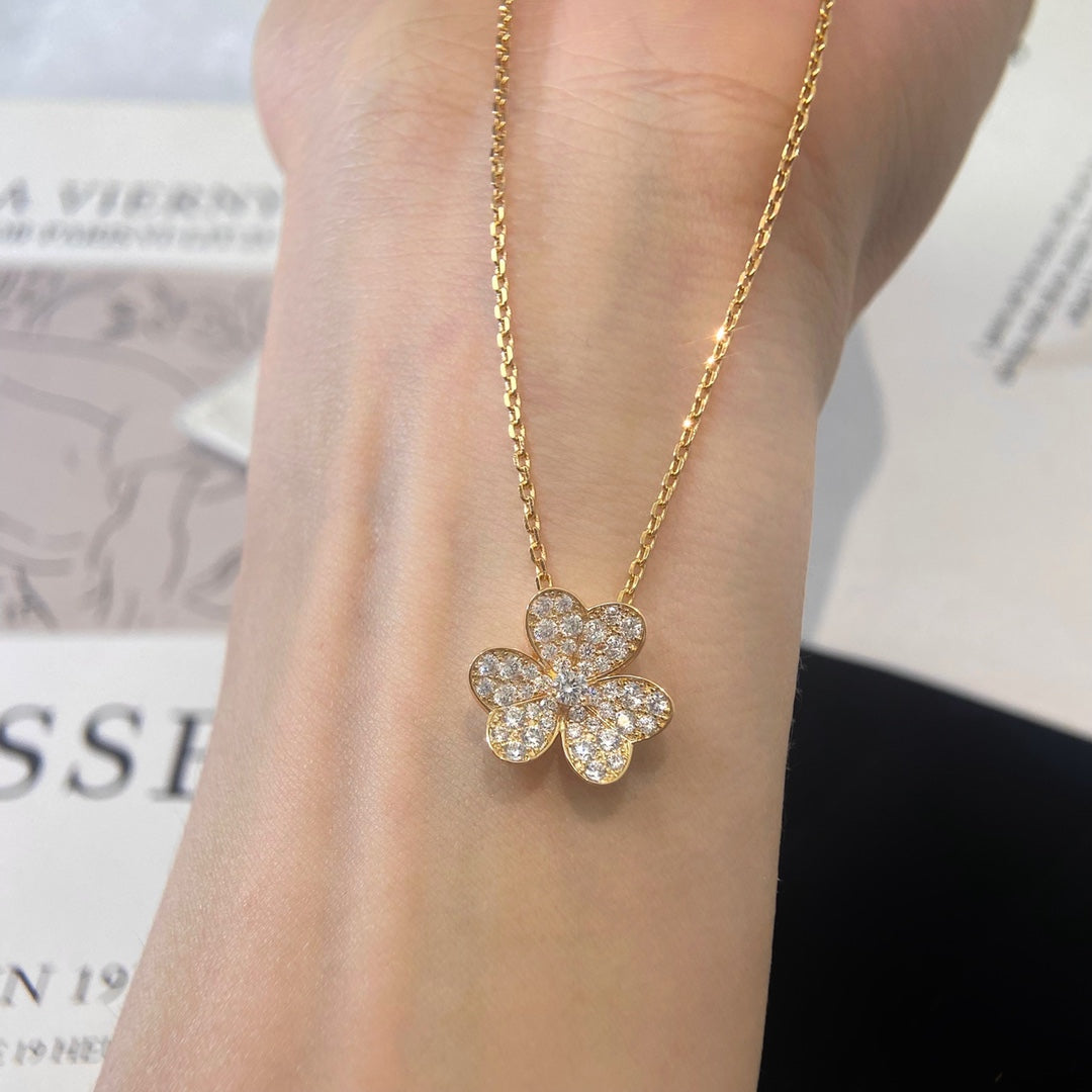 [Rosla]FLOWER DIAMOND NECKLACE