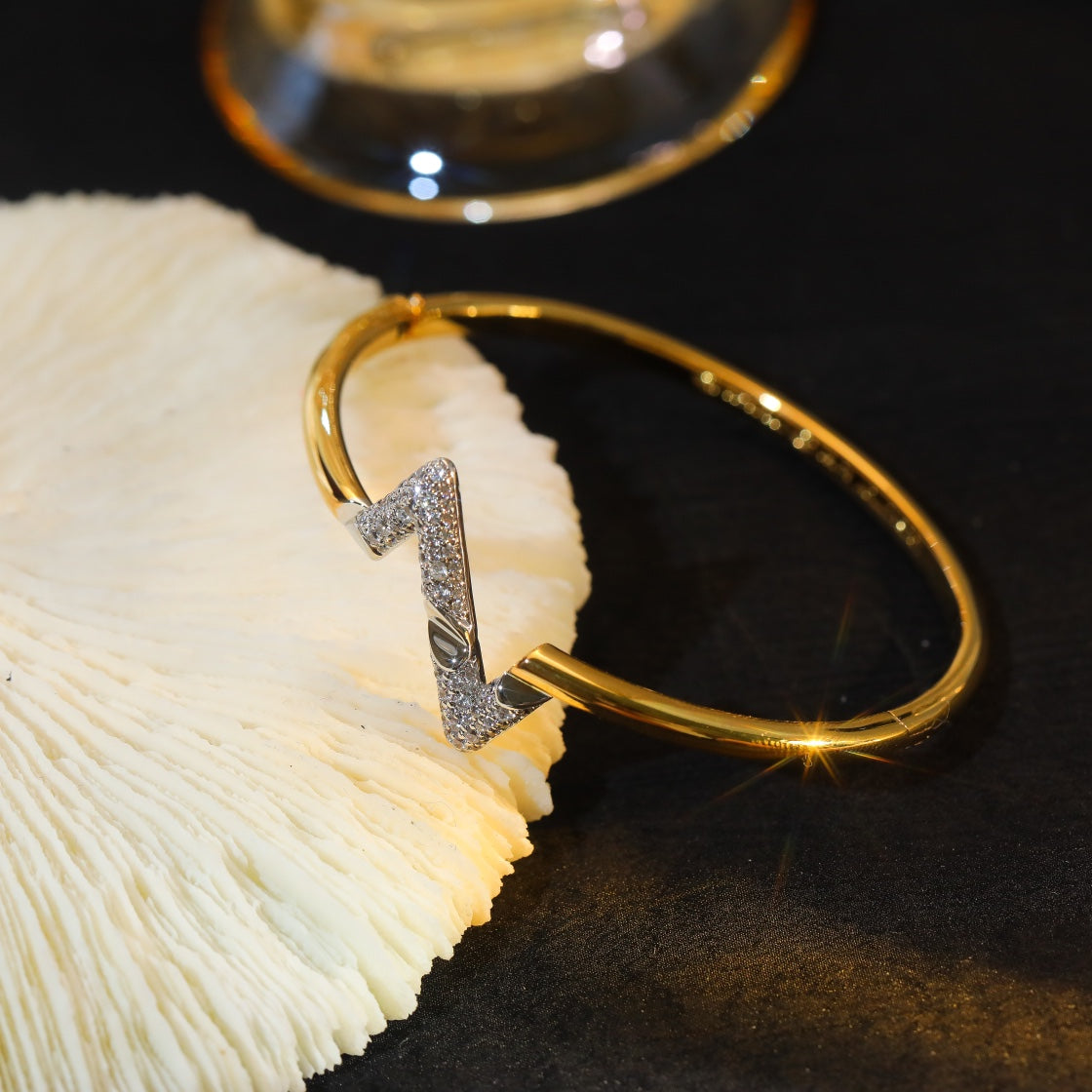 [Rosla]VOLTE UPSITE DOWN GOLD DIAMOND BRACELET