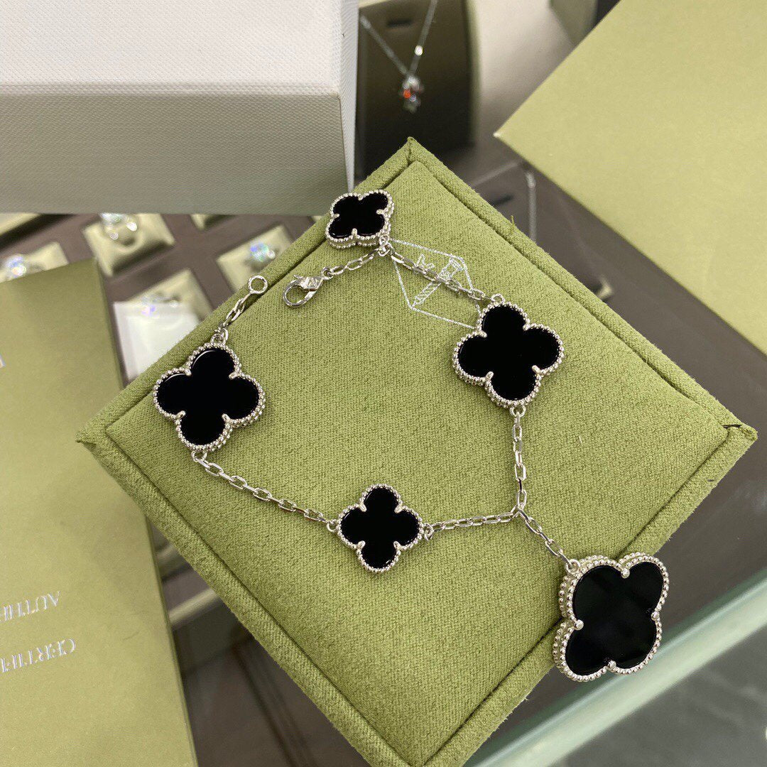 [Rosla]CLOVER 5 MOTIFS SIVLER ONYX BRACELET