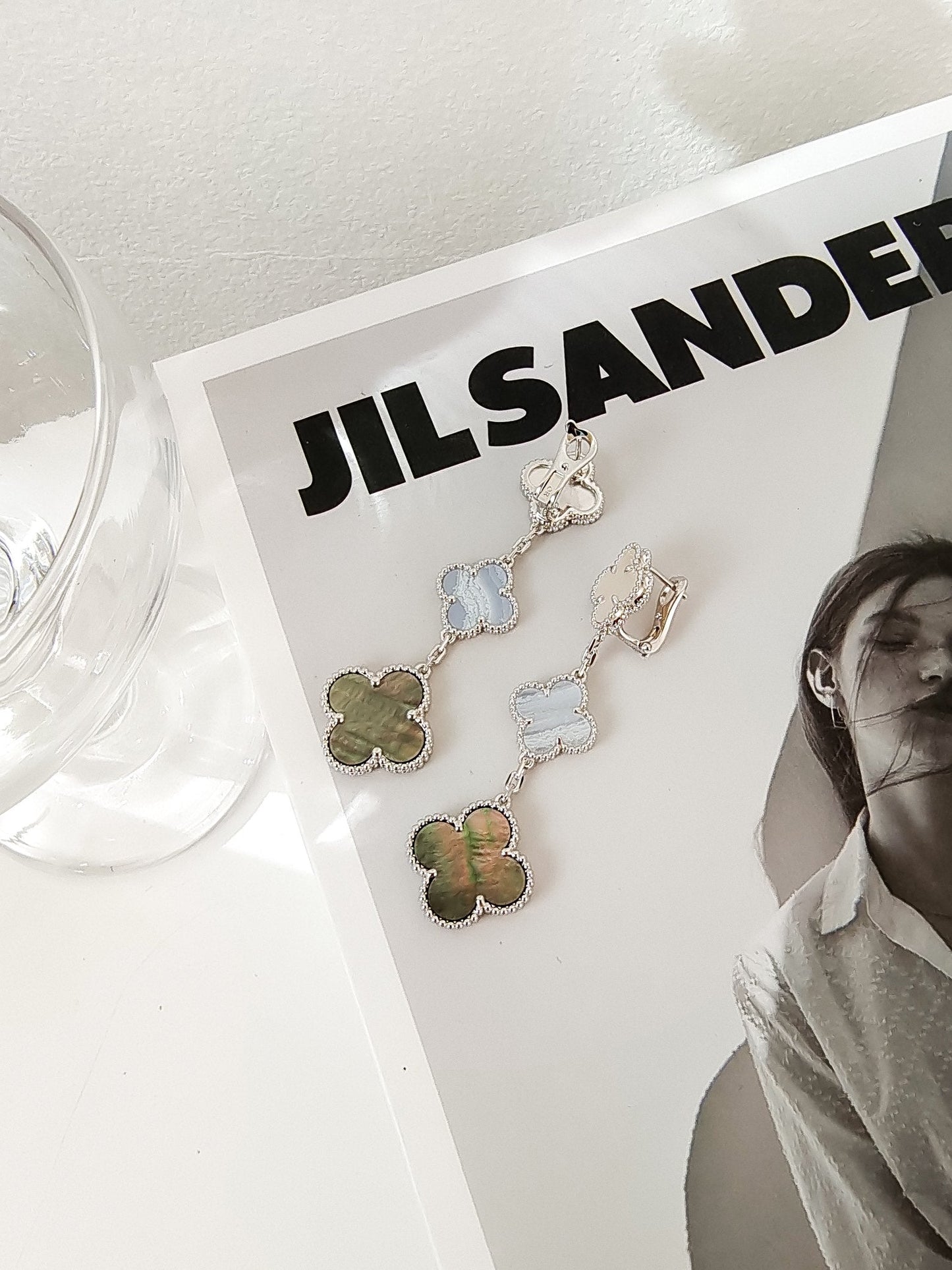 [Rosla]CLOVER 3 MOTIFS CHALCEDONY DARK MOP SILVER EARRINGS