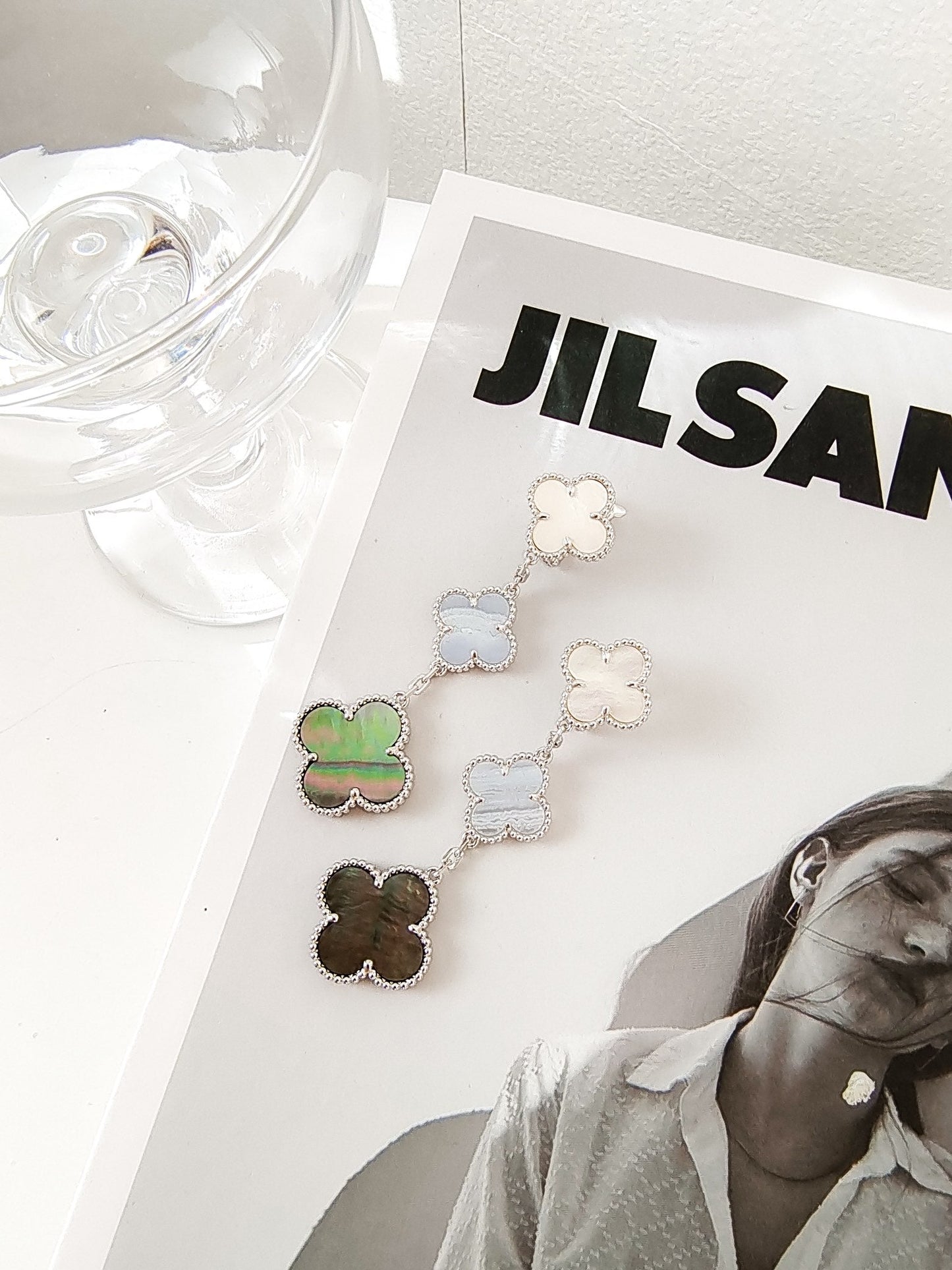 [Rosla]CLOVER 3 MOTIFS CHALCEDONY DARK MOP SILVER EARRINGS