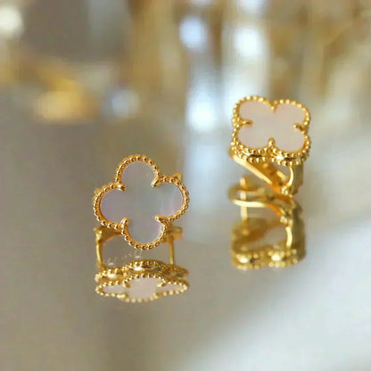 [Rosla]CLOVER MEDIUM 1 MOTIFS  WHITE MOP STUD EARRINGS