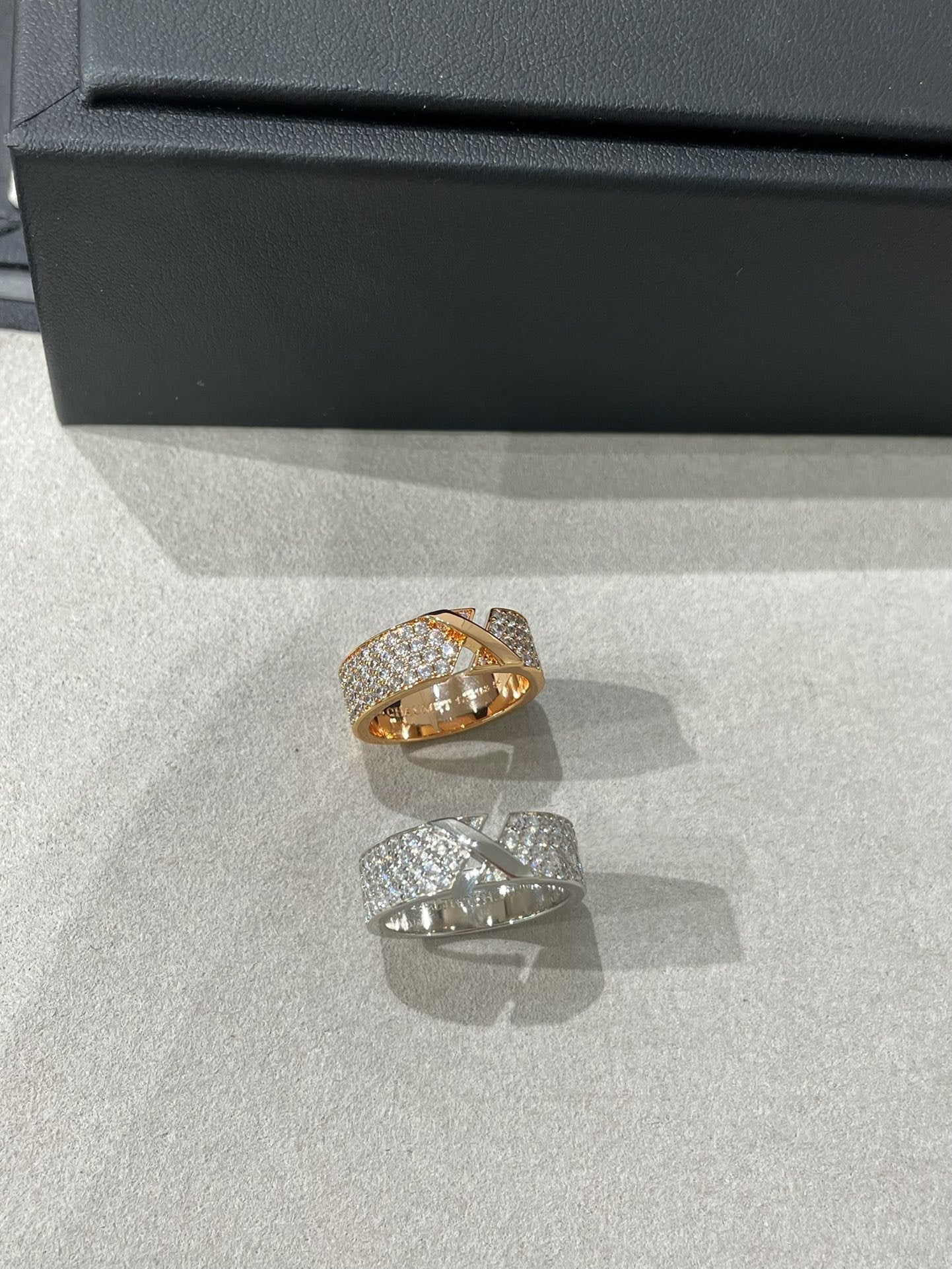 [Rosla]LIENS EVIDENCE  DIAMOND PAVED RING