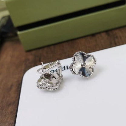 [Rosla]CLOVER MEDIUM STUD EARRINGS
