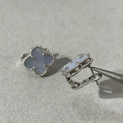 [Rosla]CLOVER CHALCEDONY SILVER STUD EARRINGS