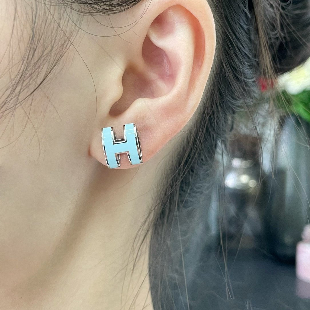 [Rosla]POP H SKY BLUE STUD EARRINGS