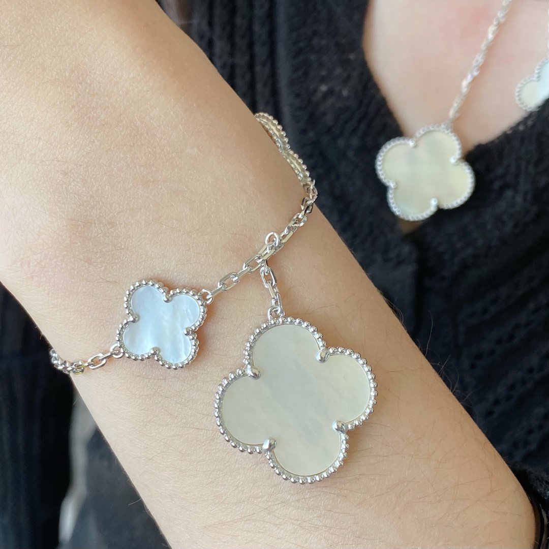 [Rosla]CLOVER 5 MOTIF WHITE MOP SILVER BRACELET