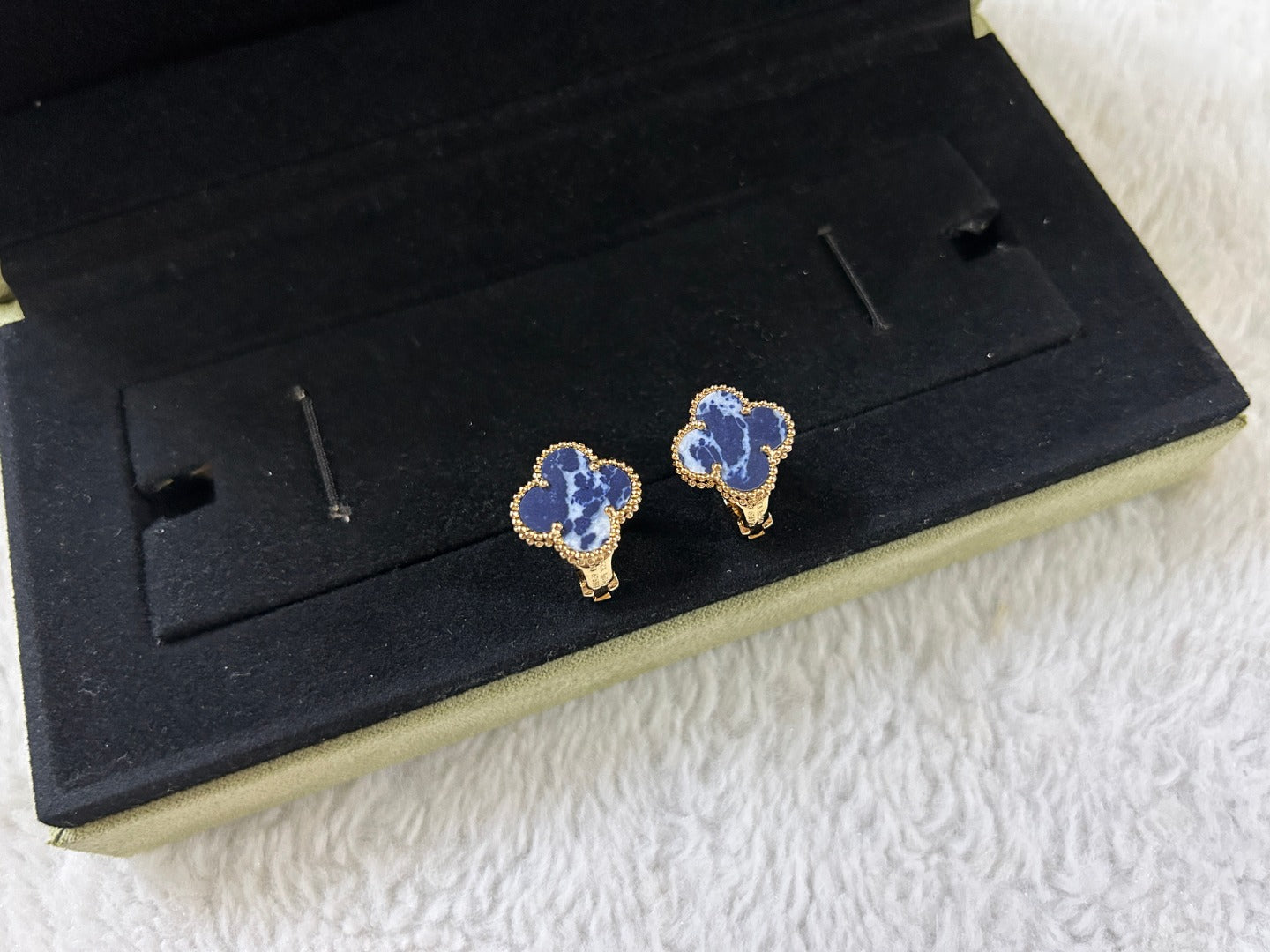 [Rosla]CLOVER PIETERSITE MEDIUM STUD EARRINGS