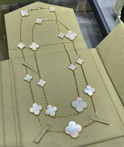 [Rosla]CLOVER 16 MOTIF WHITE MOP GOLD NECKLACE