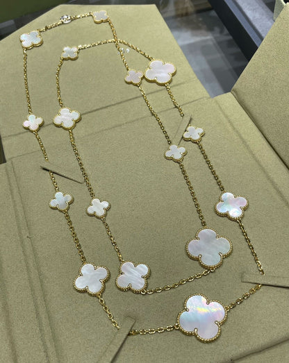 [Rosla]CLOVER 16 MOTIF WHITE MOP GOLD NECKLACE