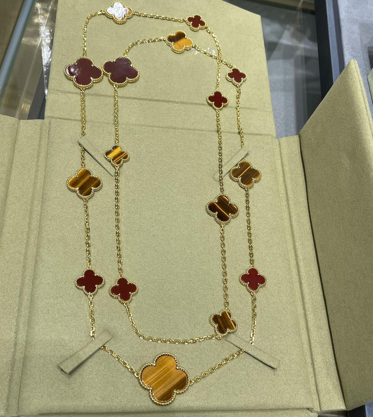 [Rosla]CLOVER 16 MOTIF CARNELIAN TIGER EYE ROSE GOLD NECKLACE