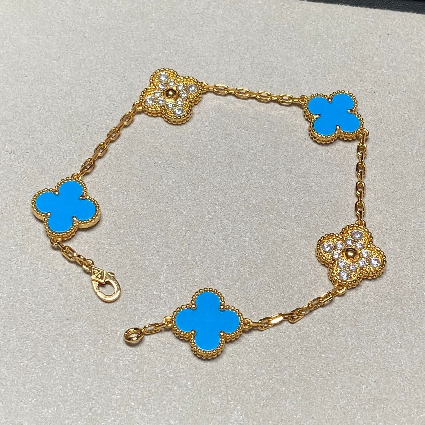[Rosla]CLOVER 5 MOTIF BLUE CHALCEDONY DIAMOND GOLD BRACELET