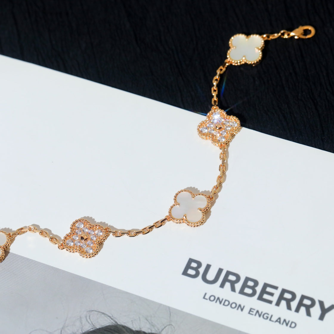 [Rosla]CLOVER BRACELET 5 MOTIF WHITE MOP DIAMOND