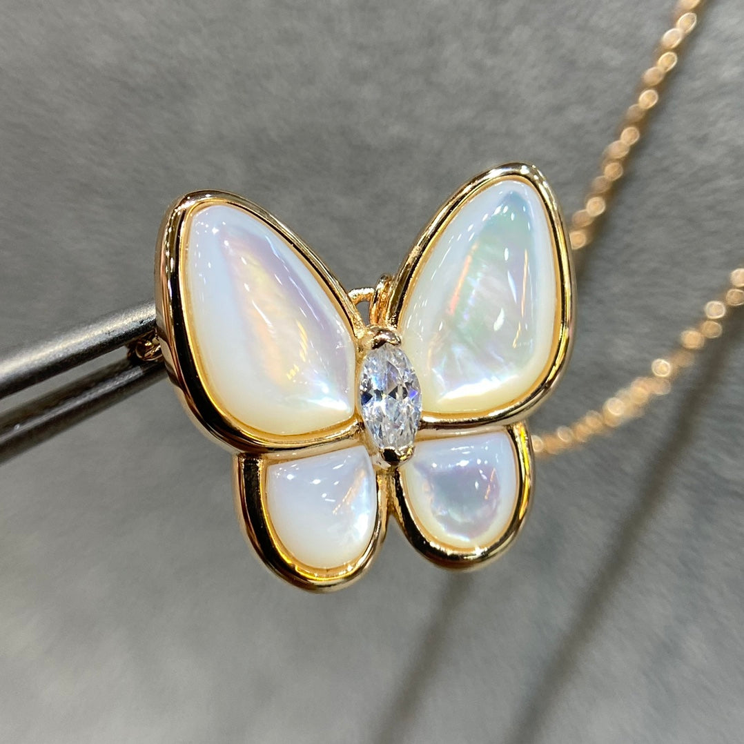 [Rosla]BUTTERFLY MOP DIAMOND NECKLACE