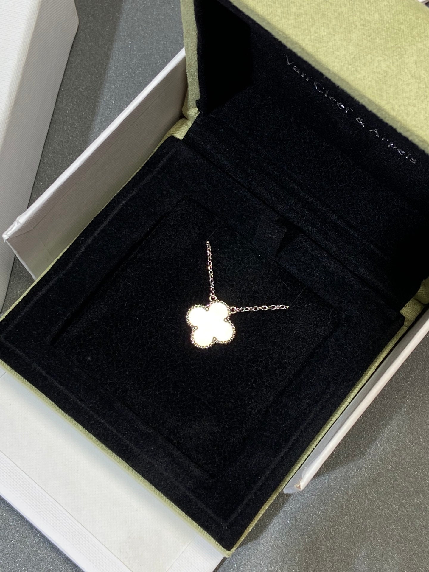 [Rosla]CLOVER MEDIUM SILVER WHITE MOP NECKLACE