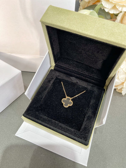 [Rosla]CLOVER ROCK CRYSTAL ROSE GOLD NECKLACE