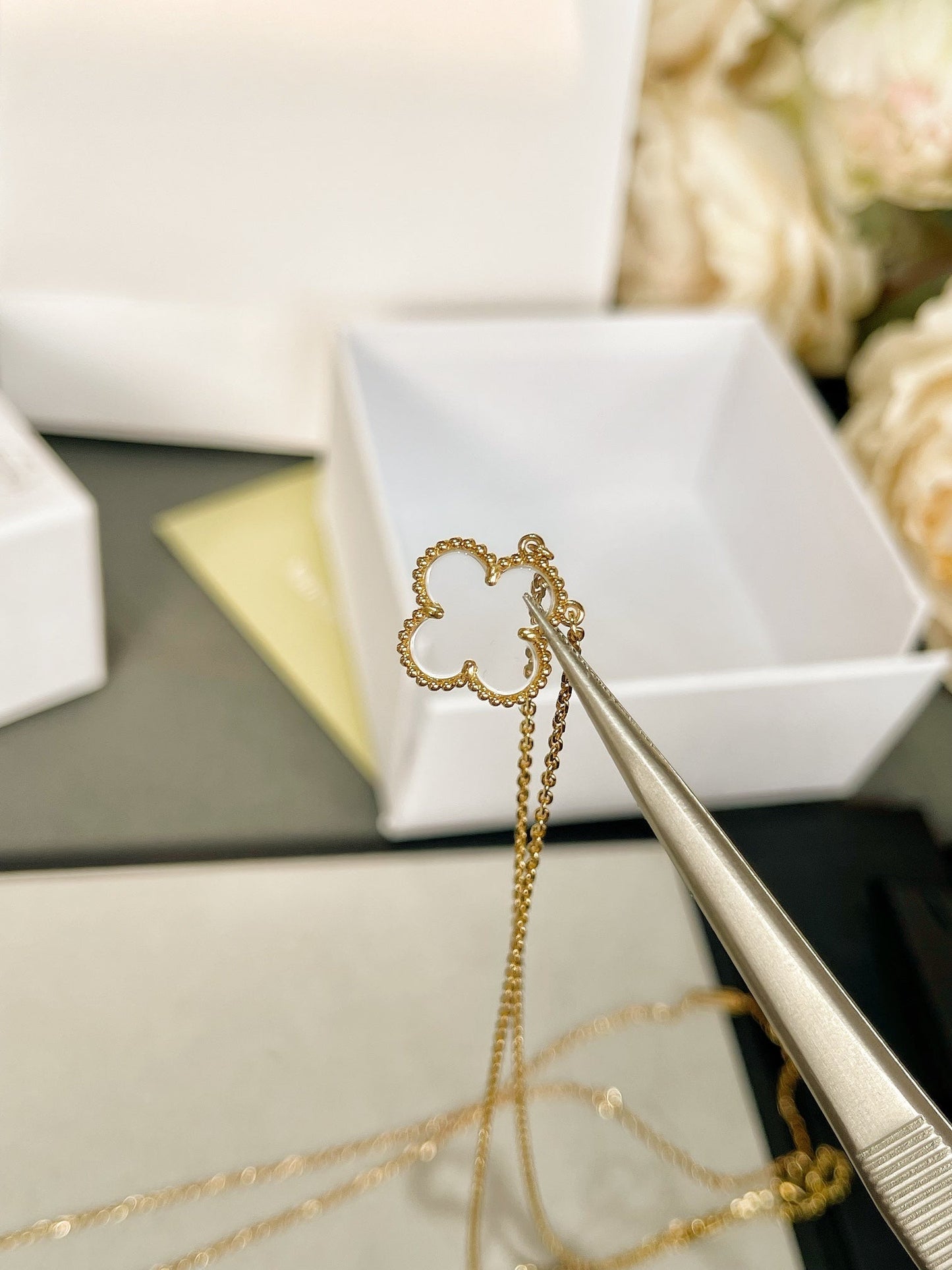 [Rosla]CLOVER ROCK CRYSTAL ROSE GOLD NECKLACE