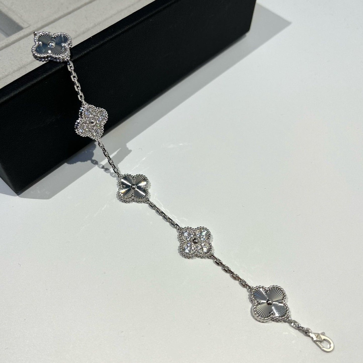 [Rosla]CLOVER 5 MOTIF SILVER DIAMOND BRACELET