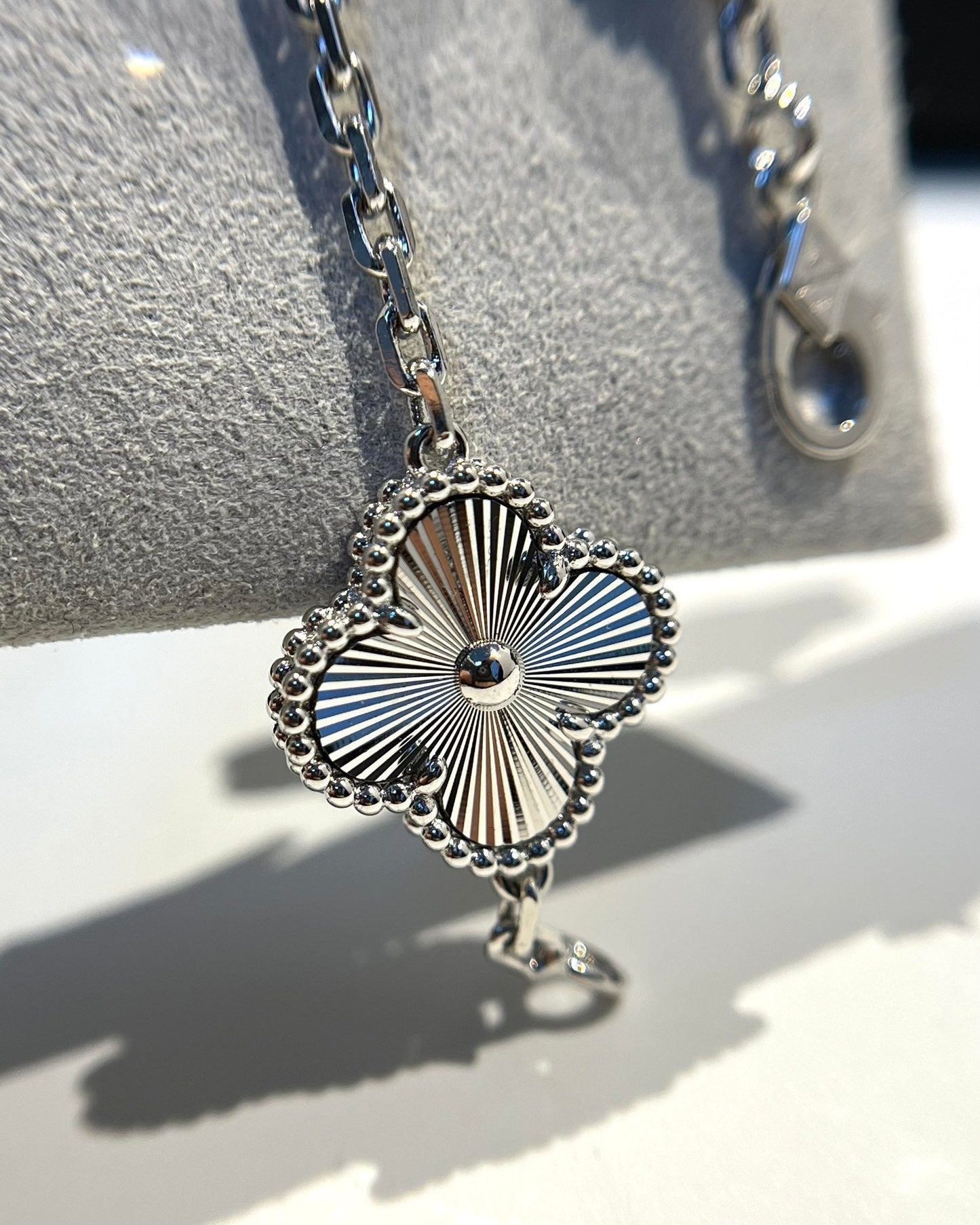 [Rosla]CLOVER 5 MOTIF SILVER DIAMOND BRACELET