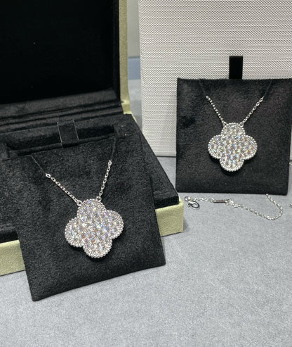 [Rosla]CLOVER 25MM LARGE PENDANT DIAMOND PAVED SILVER NECKLACE
