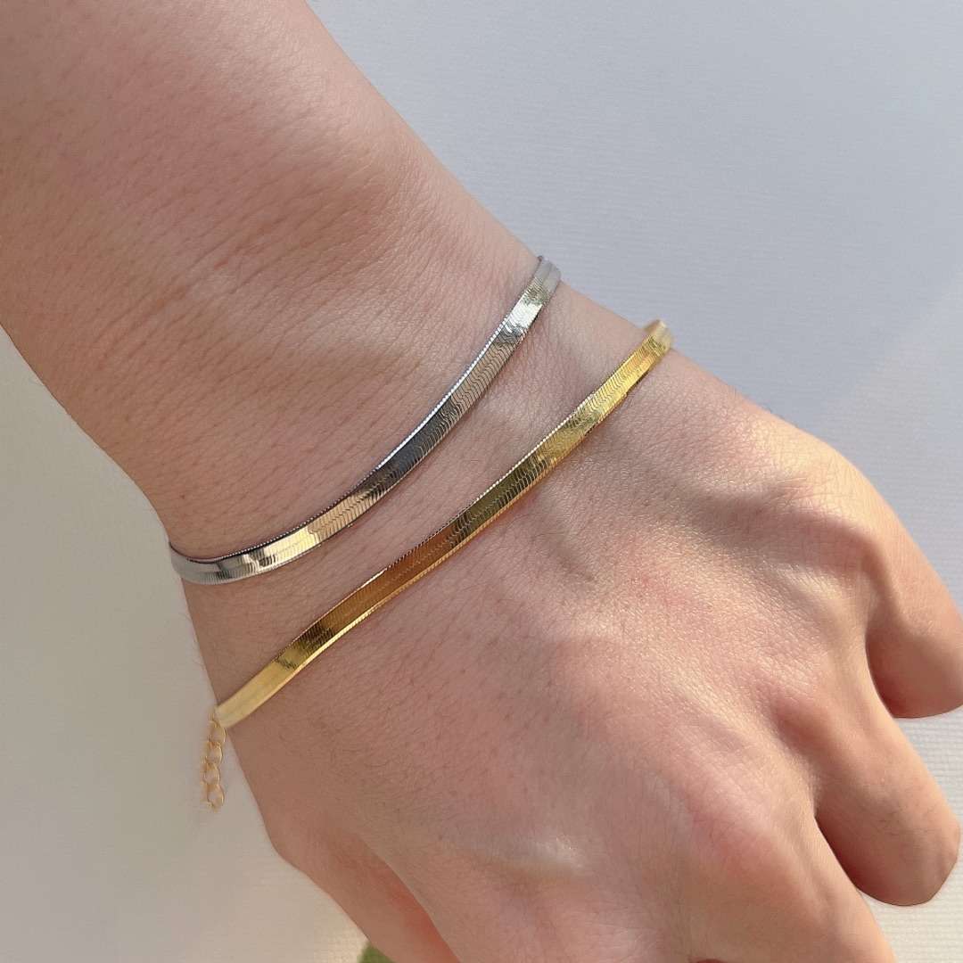 [Rosla]Flat Snake Bone Chain Blade Necklace