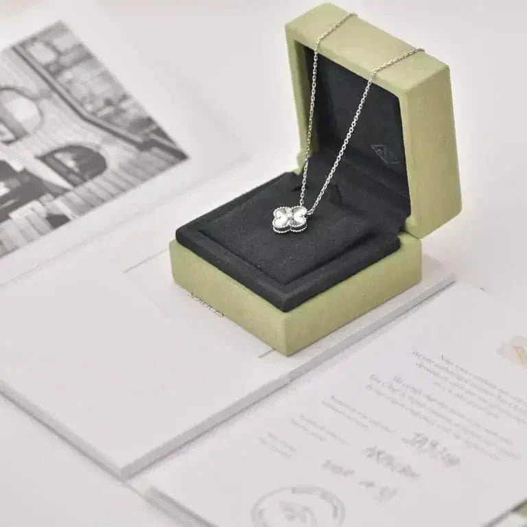 [Rosla]CLOVER  15MM DIAMOND LASER NECKLACE SILVER