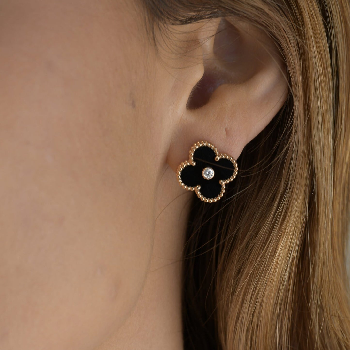[Rosla]CLOVER MEDIUM 1 MOTIFS ONYX DIAMOND EARRINGS