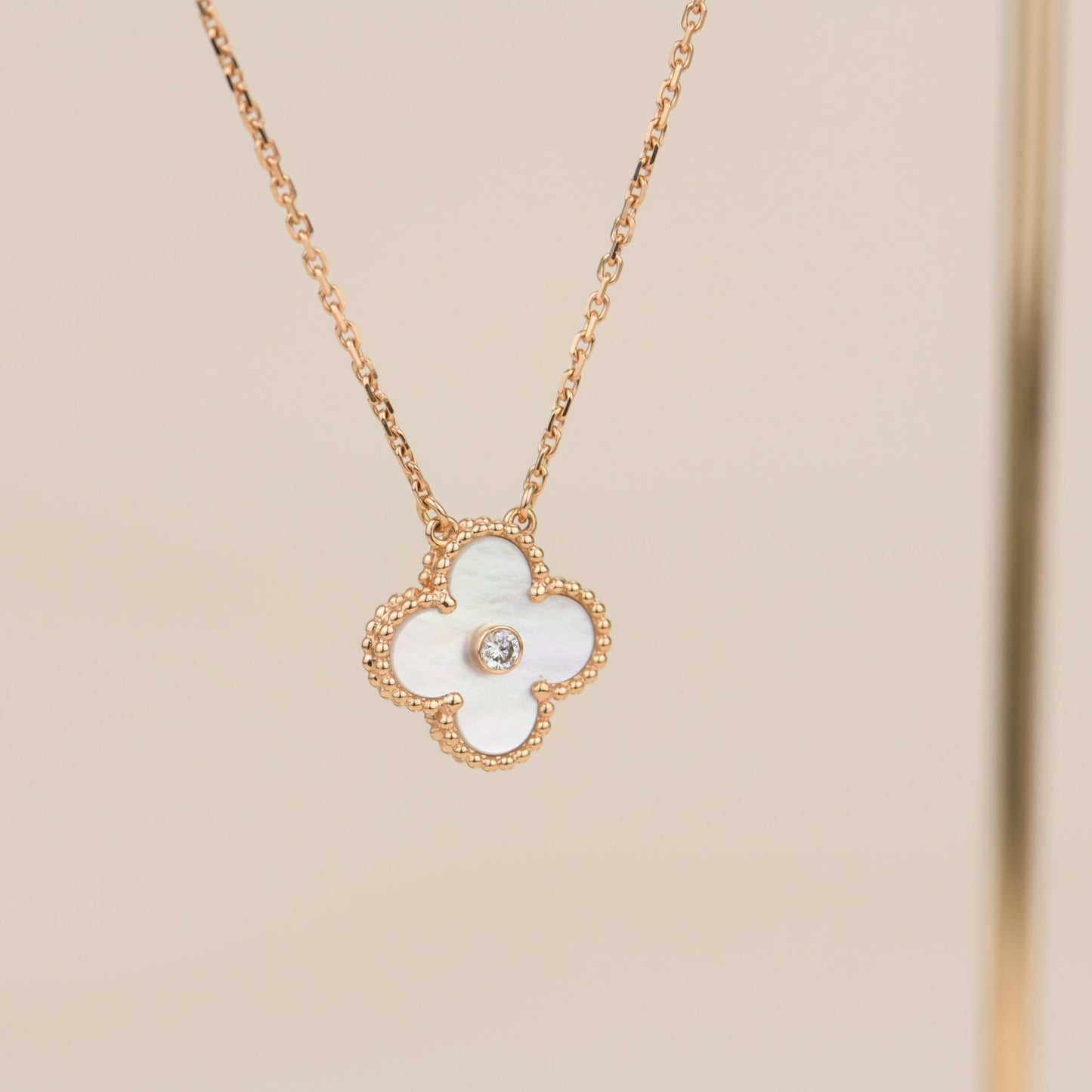 [Rosla]CLOVER 15MM DIAMOND WHITE FRITILLARIA NECKLACE