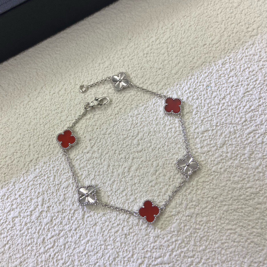 [Rosla]CLOVER 6 MOTIF RED AGATE LASER BRACELET