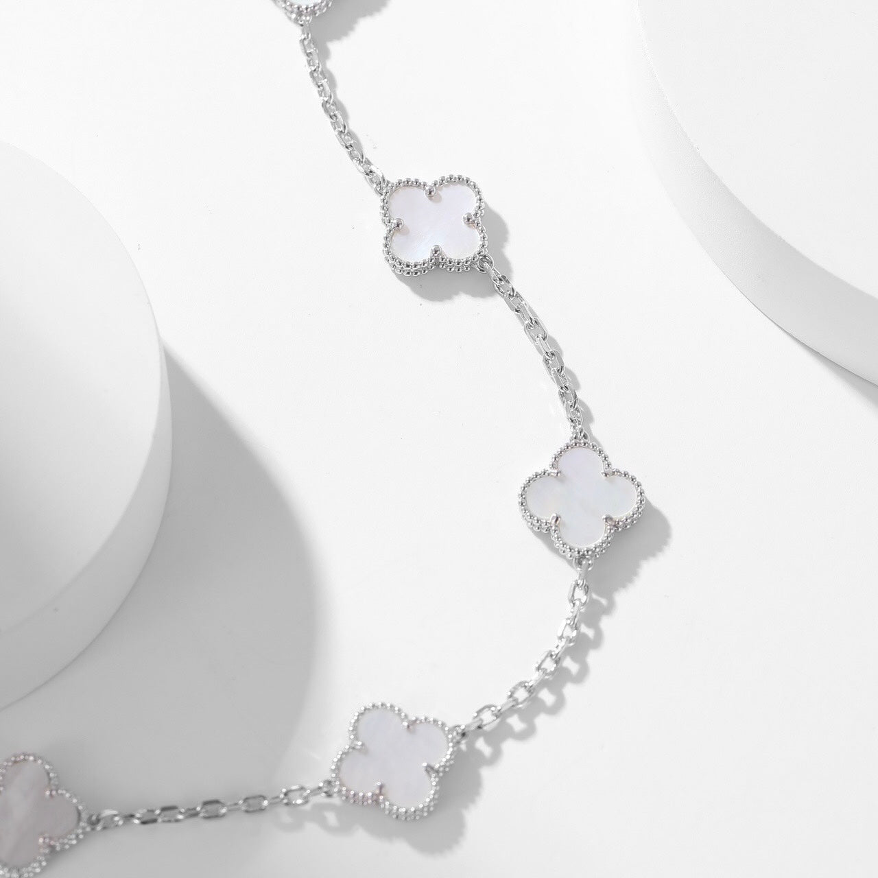 [Rosla]CLOVER 10 MOTIFS WHITE MOTHER OF PEARL NECKLACE