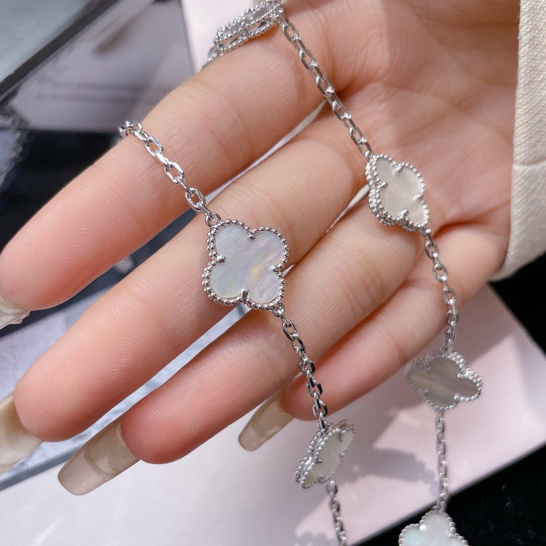 [Rosla]CLOVER 10 MOTIFS WHITE MOTHER OF PEARL NECKLACE