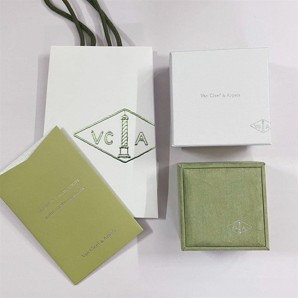 [Rosla]VA CLOVER BRACELET NECKLACE RING BOX GIFT BAG